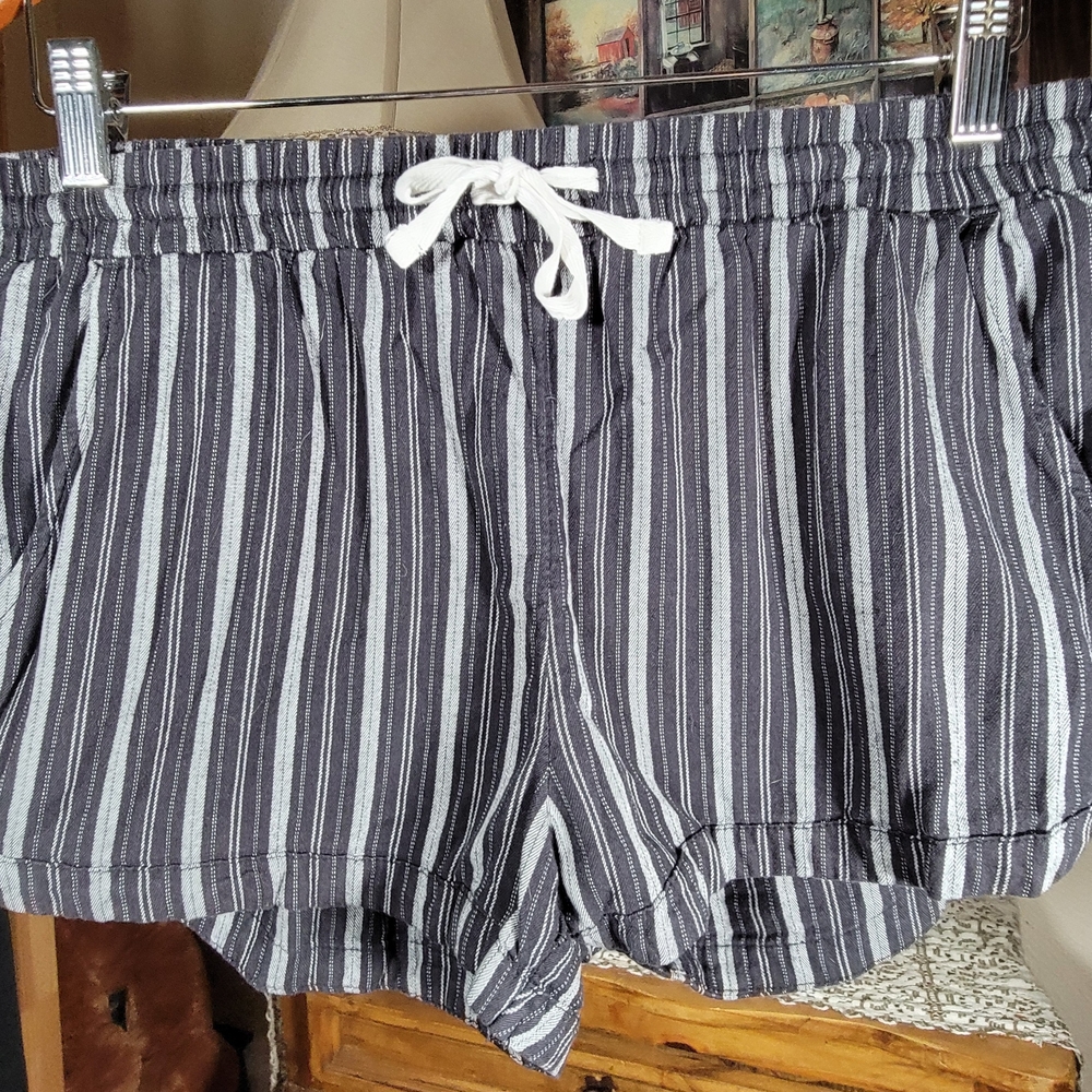 Billabong High Waist Black and White Striped Shorts